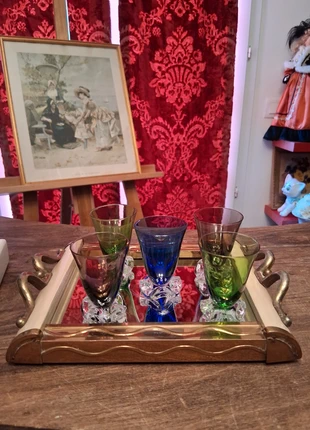 Lot de 5 verres colorés, merk: Vintage Chic, staat: Heel goed, € 18,00, € 19,60 inclusief Kopersbescherming Pro