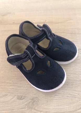 Scarpe per bambino occhio di bue di colore blu- numero 24, condizioni: Buone, taglia: 24, €4.99, €5.94 include la Protezione acquisti
