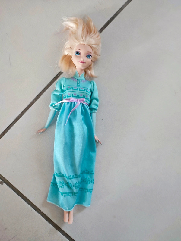 Barbie Vêtements et Accessoires, Poupées, chaussures, sacs à main - Poupées  Pyjama party 