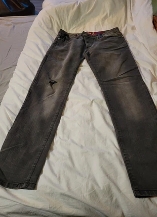 Jeans gris, brand: Highness, condition: Good, size: W36, €2.00, €2.80 includes Buyer Protection