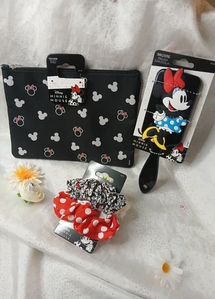 Accessoires Minnie Disney – Trousse plate + Brosse 3D + Chouchous , sous licence, brand: Disney, condition: New with tags, €12.90, €14.25 includes Buyer Protection Pro