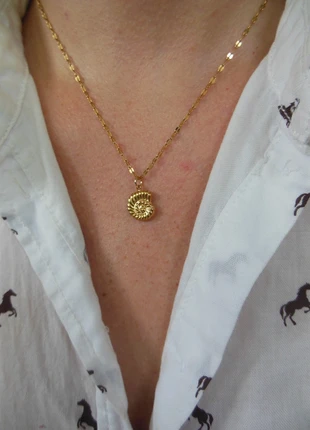 Tourbillon de coquillage 🌟 escargot 🌟 coquille collier acier inoxydable doré, zustand: Sehr gut, 8,00 €, 9,10 € beinhaltet Vinted-Käuferschutz Pro