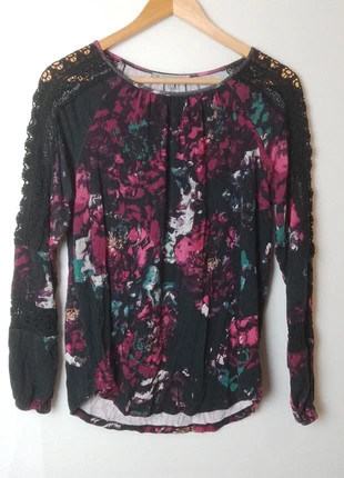 Haut à fleurs et dentelle, brand: Daniel Rainn, condition: Very good, size: M / 38 / 10, €3.00, €3.85 includes Buyer Protection