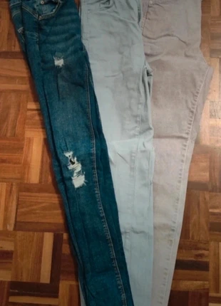 Lote 3 pantalones 32 de Stradivarius, merk: Stradivarius, staat: Heel goed, maat: XXS / 32 / 4, € 15,00, € 16,45 inclusief Kopersbescherming