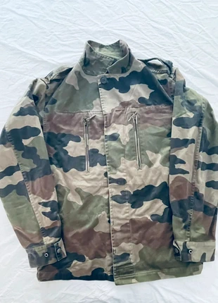 Veste militaire camouflage – Taille 96L – Style armée – Multi-poches, condition: Very good, size: One size, €20.00, €21.70 includes Buyer Protection