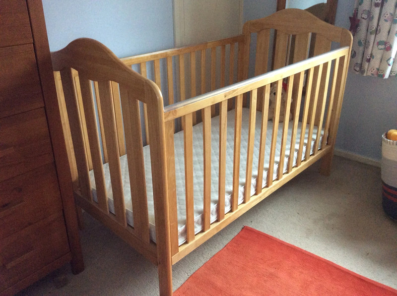 Mamas and papas eloise top cot bed