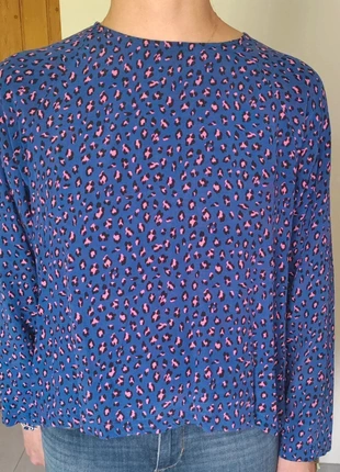 Blouse Levi's femme léopard bleu, rose et noir taille S , marke: Levi's, zustand: Sehr gut, größe: S / 36 / 8, 15,00 €, 16,45 € inklusive Vinted-Käuferschutz