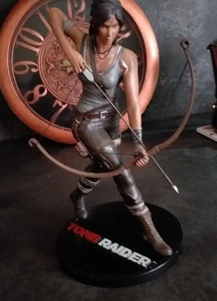Statuetta Tomb Raider Lara Croft Crystal Dynamics Square Enix 2013, marca: Square Enix, estado: Muy bueno, 50,00 €, 53,20 € Protección al comprador incluida