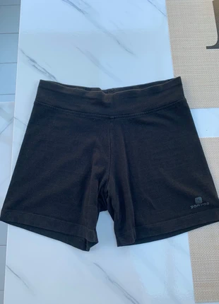 Short de sport noir femme Décathlon T34/36, marque: Decathlon, état: Bon état, taille: S / 36 / 8, 1,50 €, 2,28 € Protection acheteurs incluse