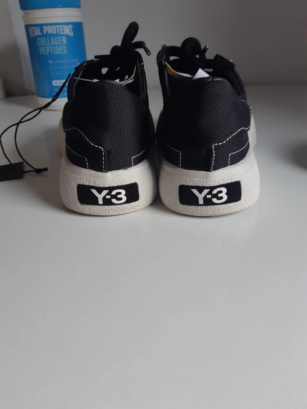 Y3 tangutsu top on feet