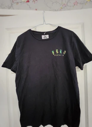 Black tee shirt, brand: fero clothing, condition: Satisfactory, size: M, £2.00, £2.80 includes Buyer Protection