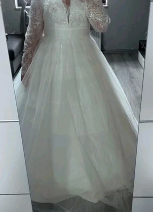 Robe mariée taille 48 + jupon princesse, zustand: Neu, größe: 4XL / 48 / 20, 190,00 €, 200,20 € inklusive Vinted-Käuferschutz