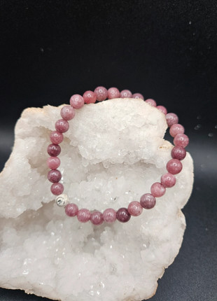 Bracelet en lepidolite 🤩, marque: Lepidolite, état: Très bon état, 18,00 €, 19,60 € Protection acheteurs (Pro) incluse