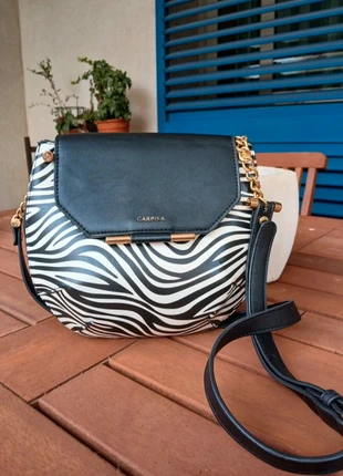 Borsa tracolla elegante zebrata oro borsetta, brand: carpisa, condizioni: Ottime, €10.00, €11.20 include la Protezione acquisti