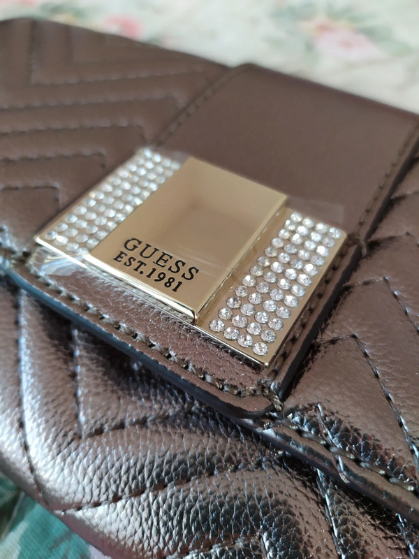 Pochette guess - Vinted