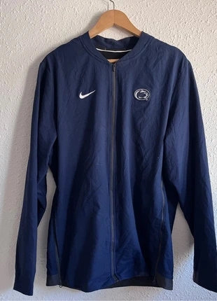 Camiseta Nike running Universidad Pennstate, marque: Nike, état: Bon état, taille: M, 35,00 €, 37,45 € Protection acheteurs incluse