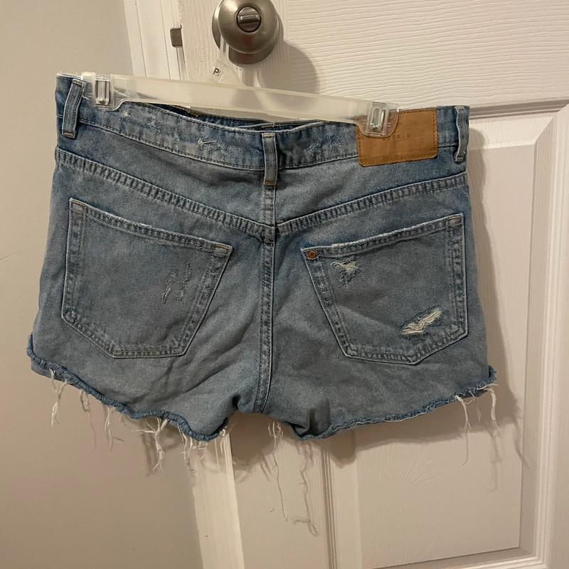 Women’s Ripped Jean Shorts 4