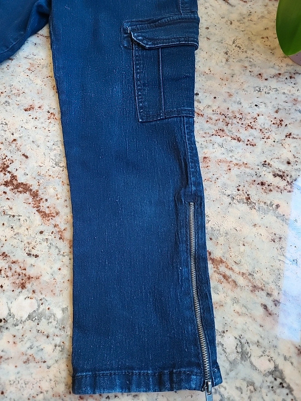 Fragile Jeans Junior's Size 5 Capri Side Zipper Slits Dark Wash Contrast Pockets 2