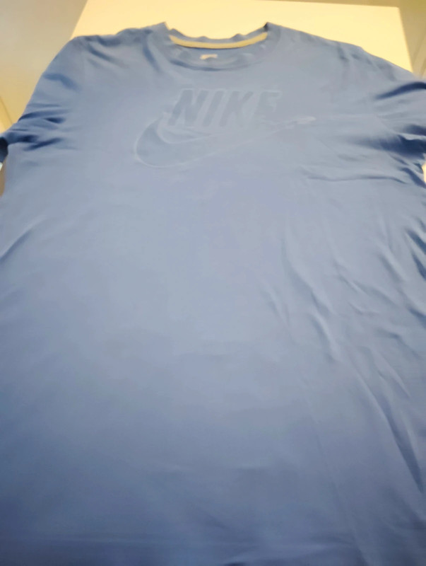 Tee shirt homme.  Nike. T XL bleu  manches courtes 3