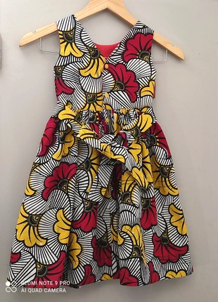 Robe enfant 4 ans wax 25€, état: Neuf sans étiquette, taille: 4 ans / 104 cm, 25,00 €, 26,95 € Protection acheteurs incluse