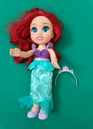 Ariel Disney circa 40 cm, marke: Disney, zustand: Sehr gut, größe: 3 Jahre / 98, 12,00 €, 13,30 € inklusive Vinted-Käuferschutz