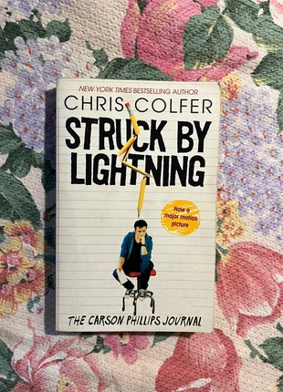 Struck by Lighning - book by Chris Colfer, staat: Heel goed, € 5,00, € 5,95 inclusief Kopersbescherming