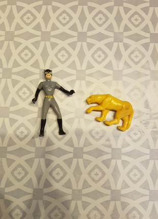 Figurine catwoman et Lion., marque: McDonald's, état: Bon état, taille: Taille unique, 5,00 €, 5,95 € Protection acheteurs incluse