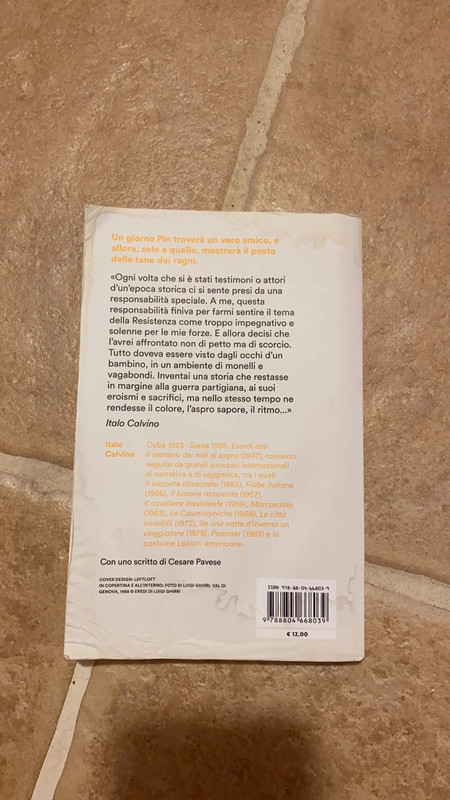  Il sentiero dei nidi di ragno: 9788804668039: Calvino, Italo:  Books