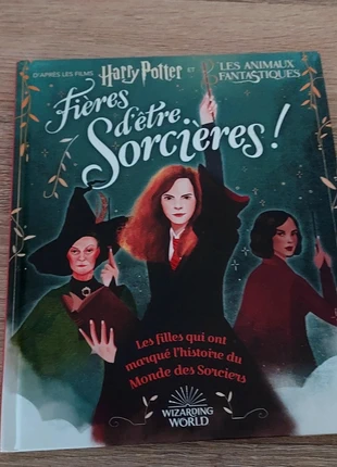 Livre sur les sorcières dans l'univer d'harry potter, condizioni: Ottime, €8.00, €9.10 include la Protezione acquisti