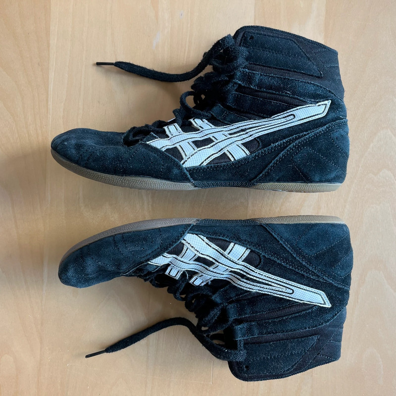 Asics Black Lace Up Boxing Shoes High Top Mini Boots Sneakers Size 9