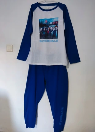 Pijama Riverdale XL, marque: Love to Lounge, état: Neuf sans étiquette, taille: XL / 42 / 14, 9,00 €, 10,15 € Protection acheteurs incluse