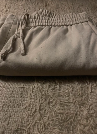 Chino beige H&M taille, merk: H&M, staat: Heel goed, maat: M, € 5,50, € 6,48 inclusief Kopersbescherming