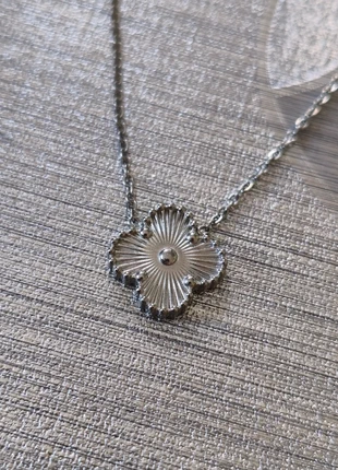 Collana fiore in acciaio inossidabile, estado: Novo sem etiquetas, €2.00, €2.80 inclui Proteção do Comprador