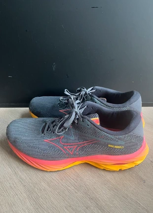 Mizuno waverider 27, marque: MIZUNO, état: Bon état, taille: 44, 30,00 €, 32,20 € Protection acheteurs incluse
