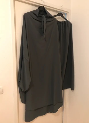 Jilbeb anthracite, marque: sansmarque, état: Très bon état, taille: Taille unique, 15,00 €, 16,45 € Protection acheteurs incluse