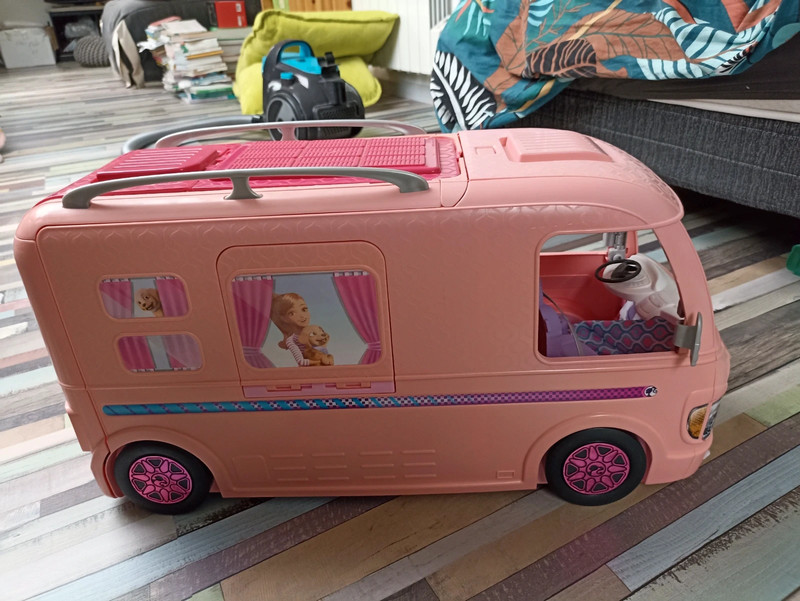 Camping car barbie 1