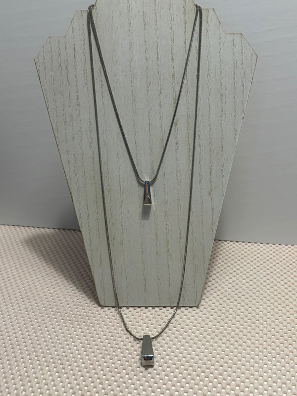 Banana Republic Double Layer Silver Tone Pendant Necklace 18” & 30” 1