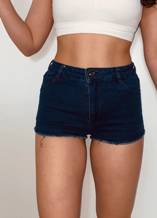 Pantaloncini cortissimi, marke: Bershka, zustand: Sehr gut, größe: XXS / 32 / 4, 1,75 €, 2,54 € inklusive Vinted-Käuferschutz