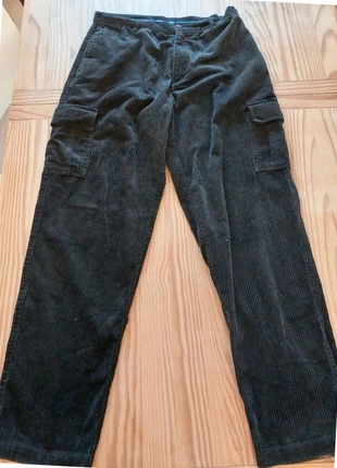 Pantalon cargo velours côtelé noir Pierre Cardin Sport. Taille W32 ou Fr 42., brand: Pierre Cardin, condition: Very good, size: W32, €28.50, €30.63 includes Buyer Protection