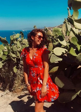 Robe patineuse rouge fleuri H&M, brand: H&M, condition: Very good, size: S / 36 / 8, €10.00, €11.20 includes Buyer Protection