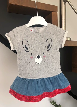 Robe gris clair et jean fille 9 mois, brand: La Compagnie des Petits, condizioni: Ottime, taglia: 6-9 mesi / 68 cm, €1.00, €1.75 include la Protezione acquisti