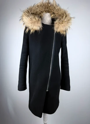 Manteau Sandro noir avec capuche en fausse fourrure - Taille S - 36, marque: Sandro, état: Bon état, taille: S / 36 / 8, 35,00 €, 37,45 € Protection acheteurs incluse