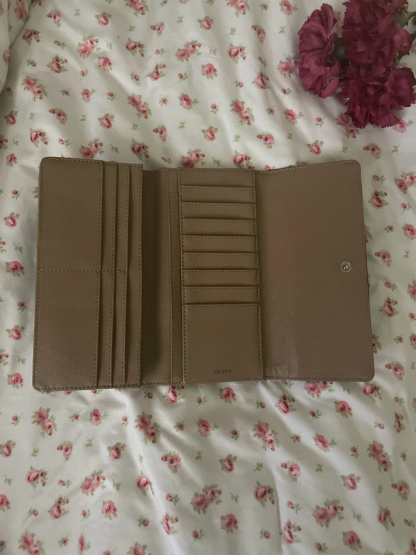 Vintage DKNY wallet 5