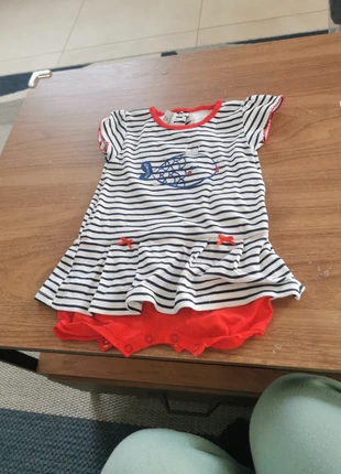 Robe marine, marke: Absorba, zustand: Gut, größe: 3-6 Monate / 62, 3,00 €, 3,85 € inklusive Vinted-Käuferschutz