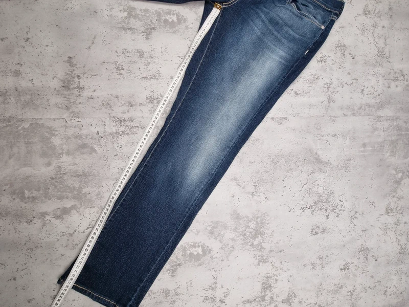 Jean Levi’s Signature Curvy Straight Bleu – Taille 42 Femme (mesures en photos) - photo numéro 6