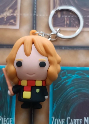 Porte Clé Hermione Granger Harry Potter - Keychain
Neuf, marque: Harry Potter, état: Neuf sans étiquette, 3,99 €, 4,89 € Protection acheteurs (Pro) incluse