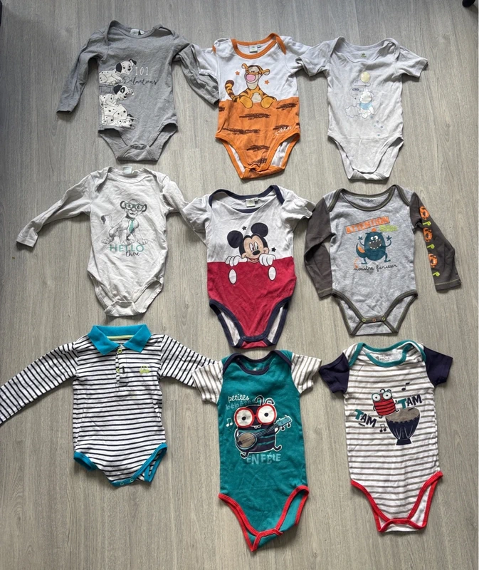 Lot de bodies 24 mois