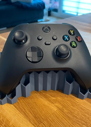 Stand controller Xbox – Supporto stampato in 3D salvaspazio, merk: Xbox, staat: Nieuw zonder prijskaartje, € 9,90, € 11,10 inclusief Kopersbescherming
