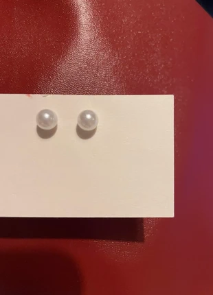 Boucles d’oreilles neuves perles blanches façon perles de culture très petite taille , condition: New with tags, €2.00, €2.80 includes Buyer Protection