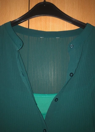 Blouse groen met topje zeer mooi afgewerkt , marca: M&S Mode, estado: Muito bom, tamanho: XXXL / 46 / 18, €14.50, €15.93 inclui Proteção do Comprador